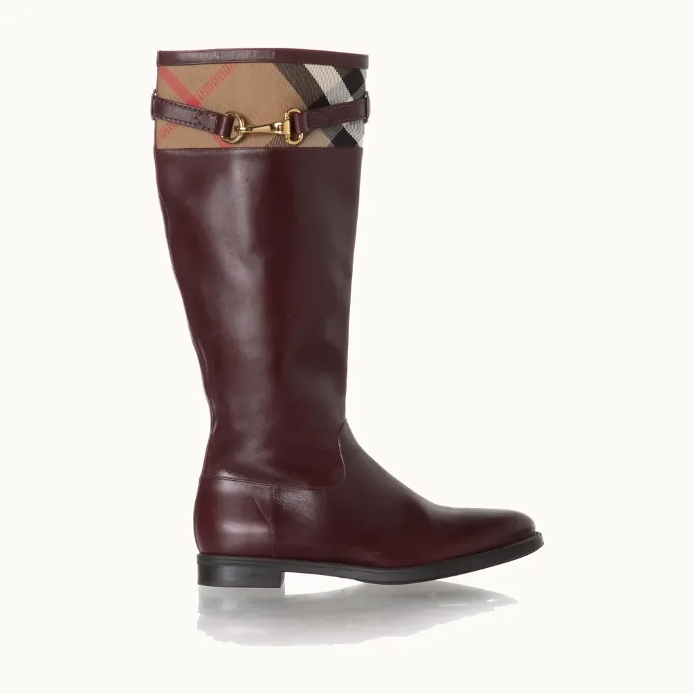 Zapatos Burberry, Talla 7, Bueno