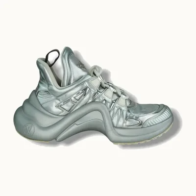 Tenis Louis Vuitton Archlight Plateados, Correcto
