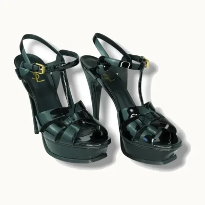 Tacones Saint Laurent Tribute Negros