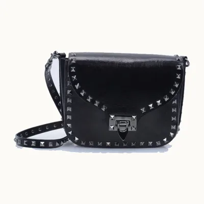 Bolsa Valentino Rockstud Flip Negra