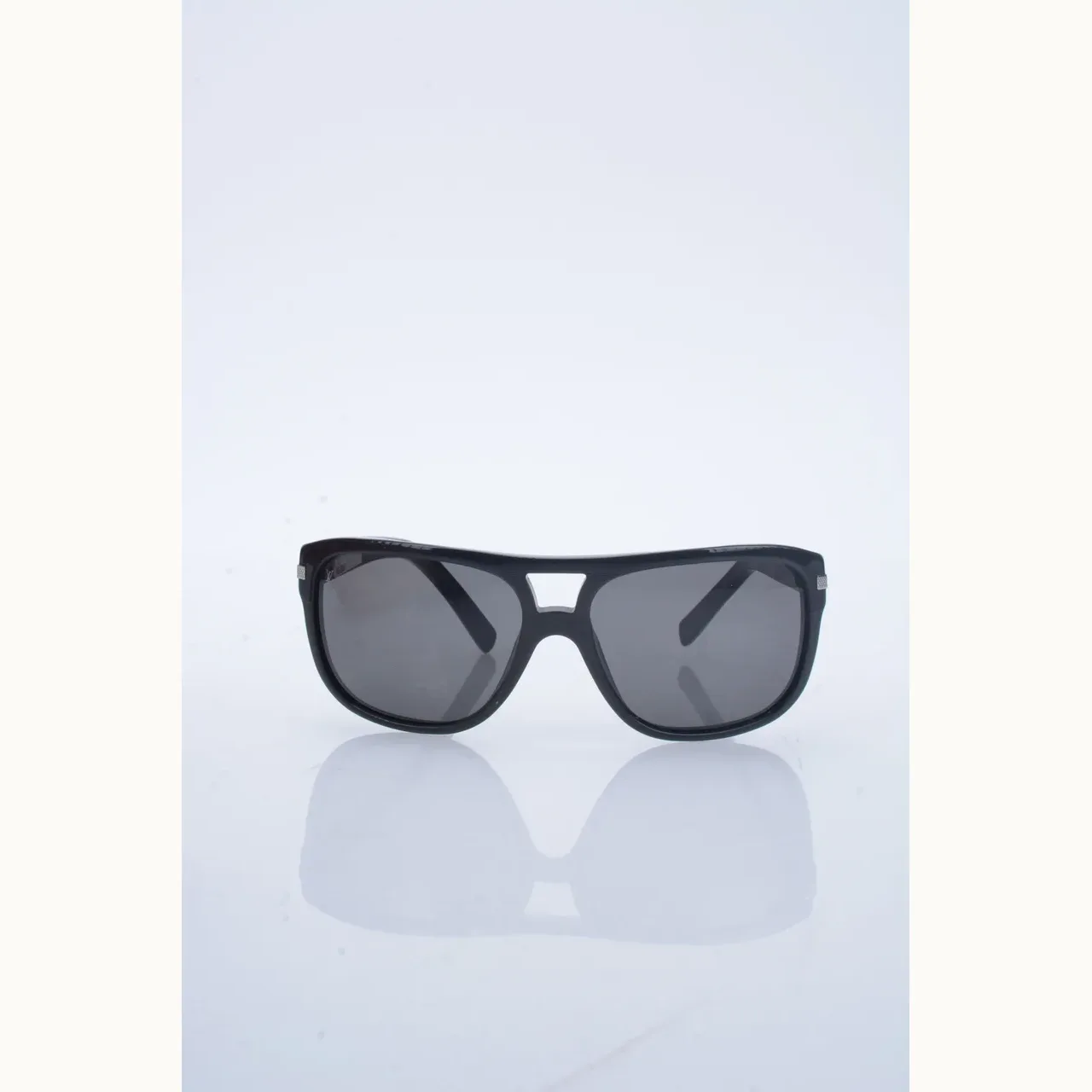 Lentes de Sol Louis Vuitton Detalle Dorados y negros