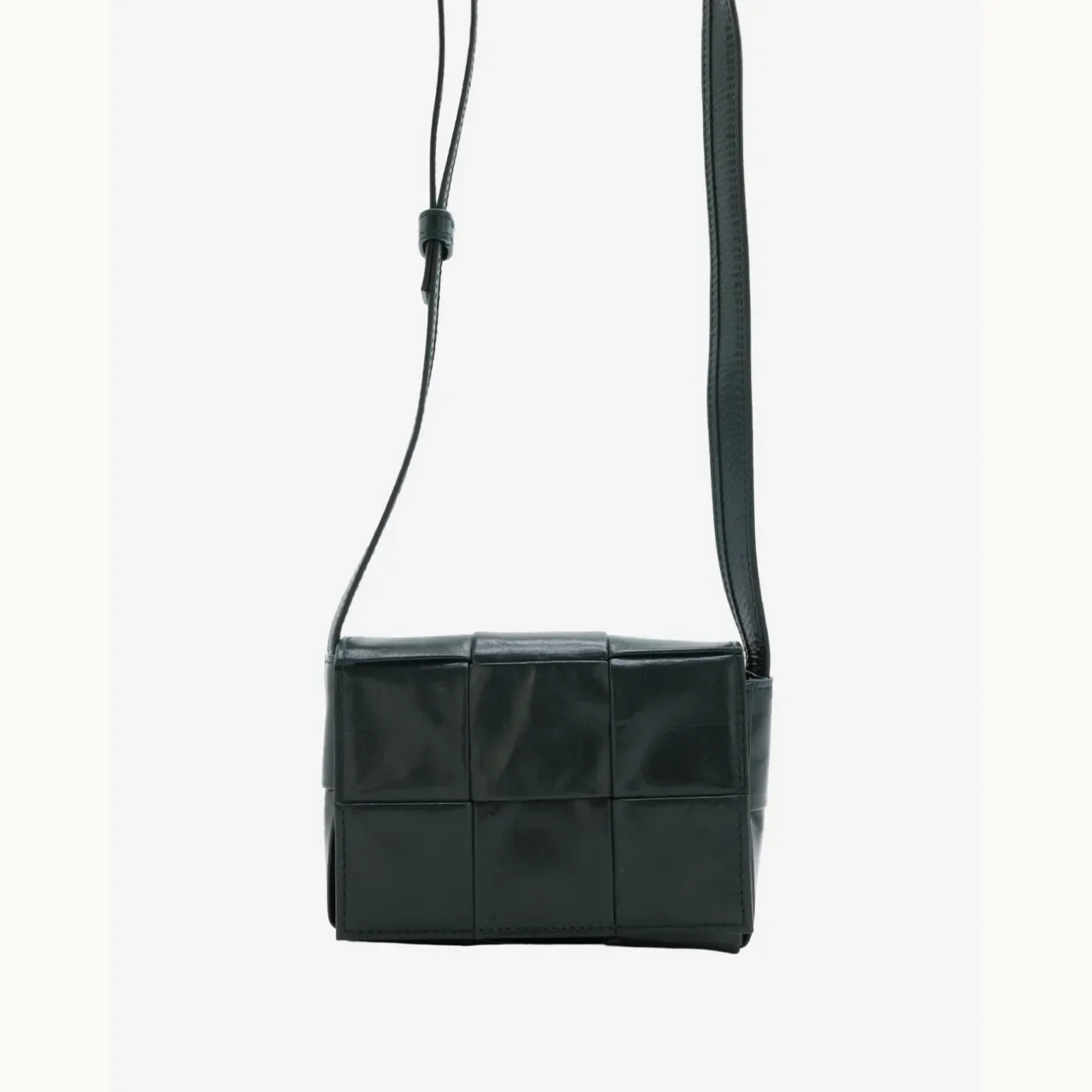 Bolsa Bottega Veneta Cassette Mini, Excelente, KV-2853