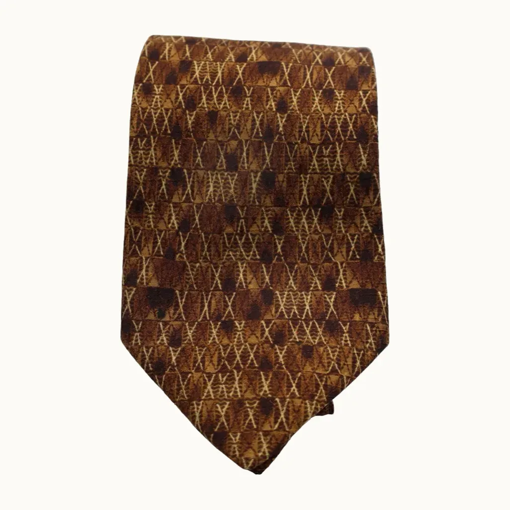 Corbata Valentino, Muy bueno