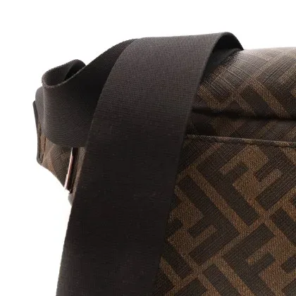 Bolsa Bandolera Fendi Monograma