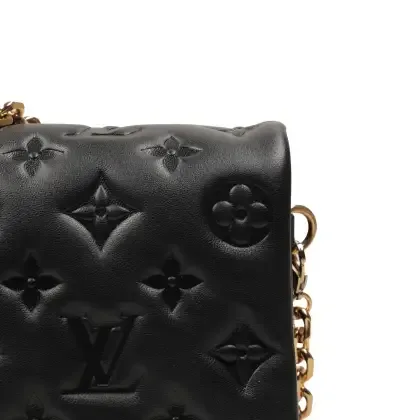 Bolsa Louis Vuitton Pochette Coussin
