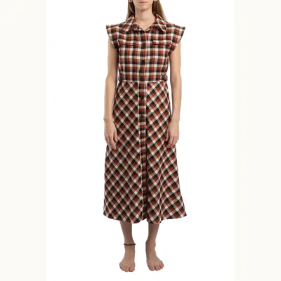 Christian Dior, Talla 4
