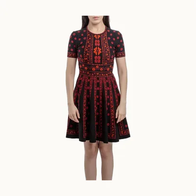 Alexander McQueen, Talla S