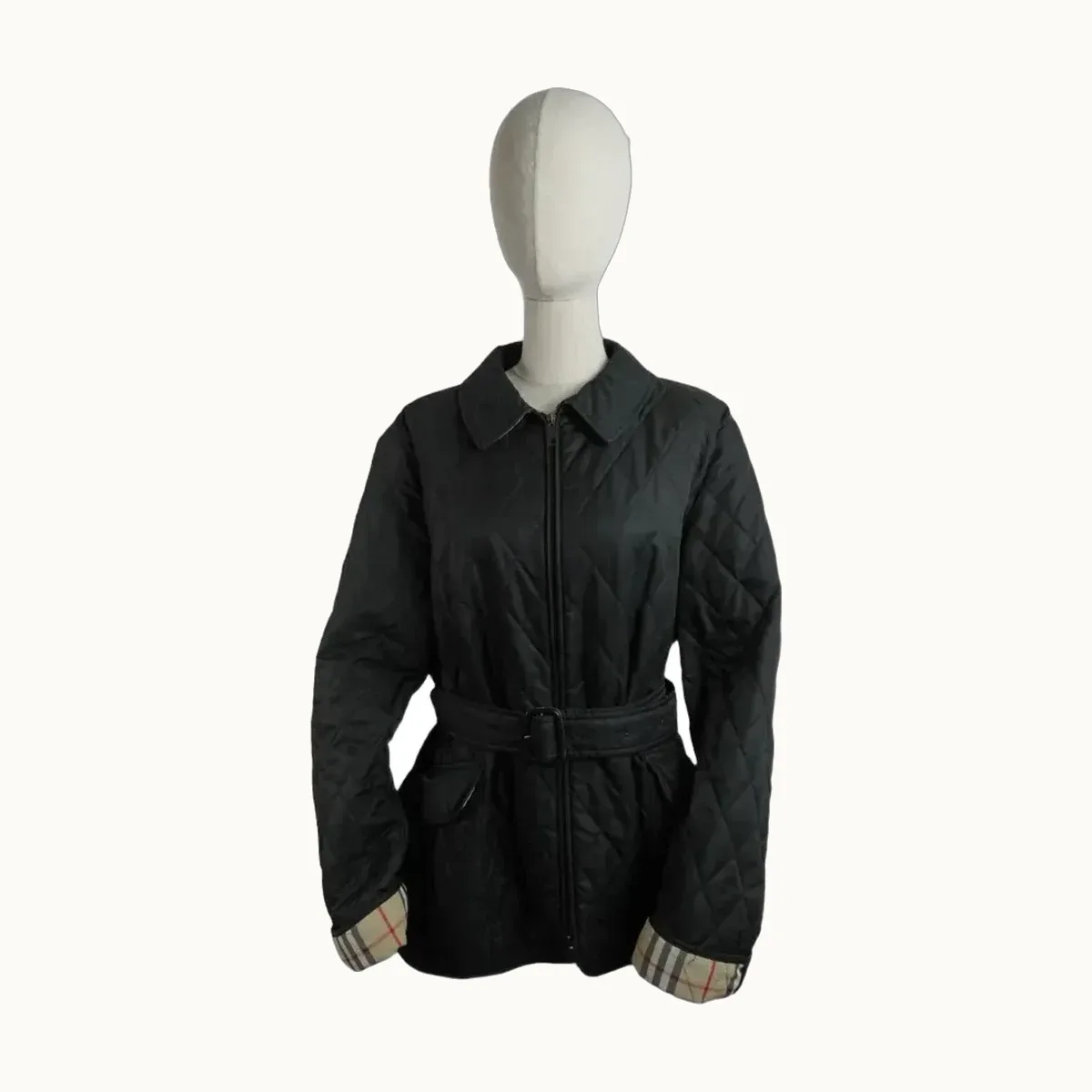 Chamarra Burberry Negra