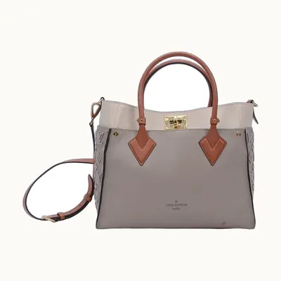 Bolsa Louis Vuitton On My Side Tufting Taupe