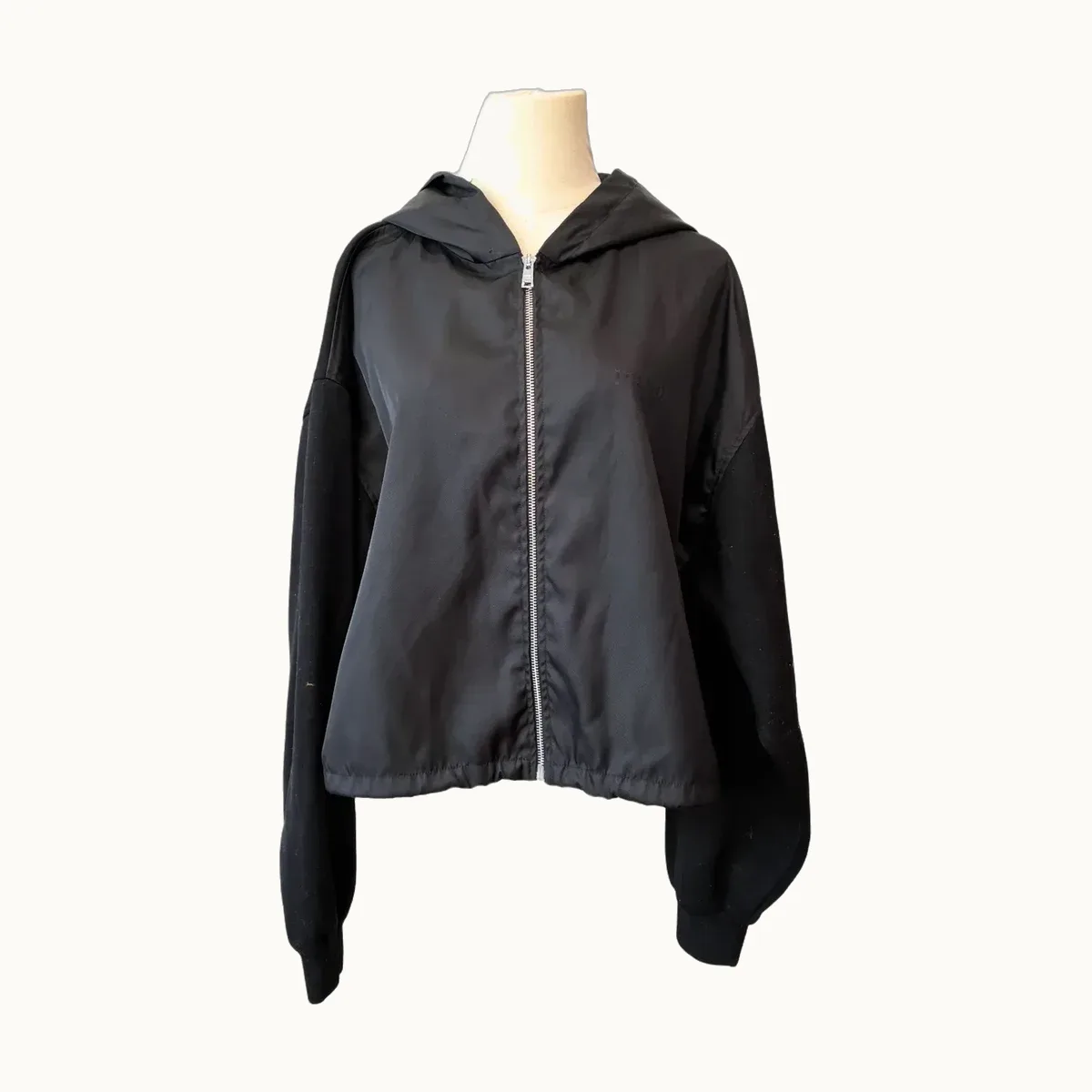 Chamarra Prada, Talla L