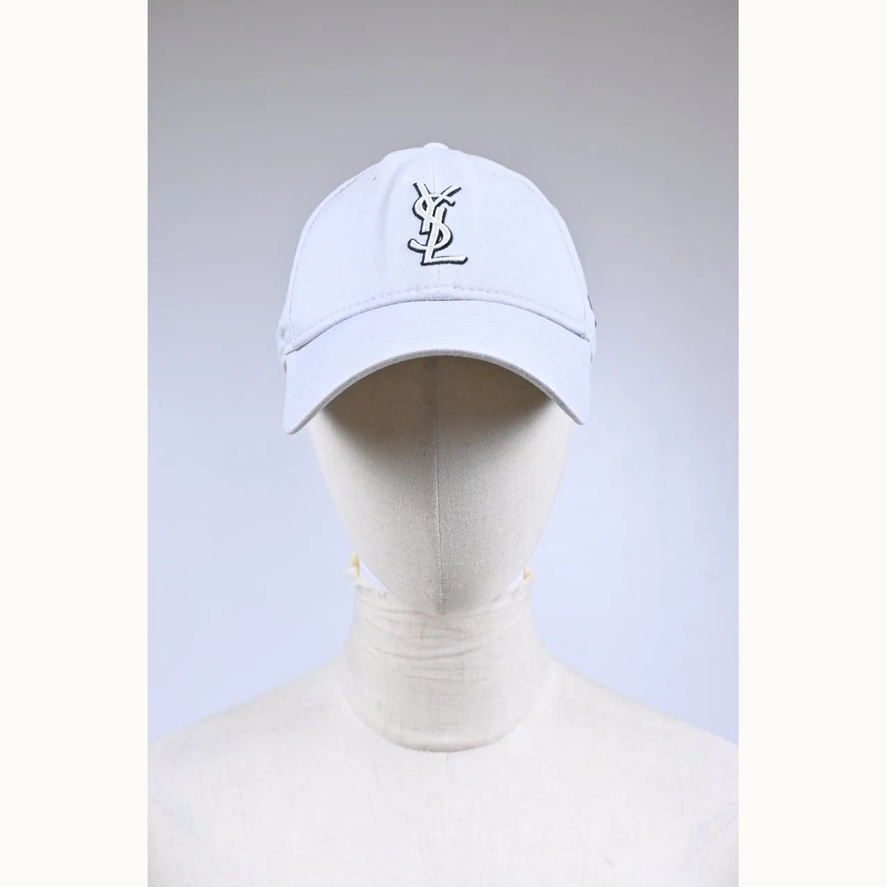 Gorra Saint Laurent Logo x New Era Beige One Size