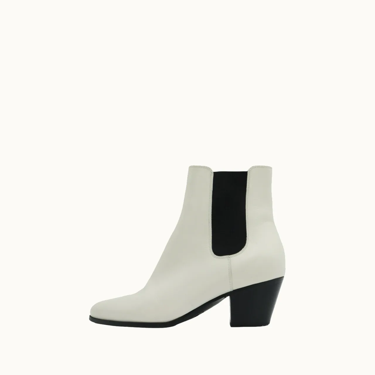 Céline Botas Celine Chelsea 35 mediana
