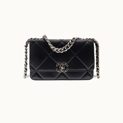 Chanel Wallet on Chain